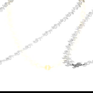 Elegant 20" Chinese Freshwater Pearl Necklace 14k Gold Clasp Diamonds: Elegant 20" Chinese Freshwater Pearl Necklace 14k Gold Clasp Diamonds This stunning Chinese Freshwater Cultured Semi-Baroque Necklace features a beautiful strand of white cultured pearls, each