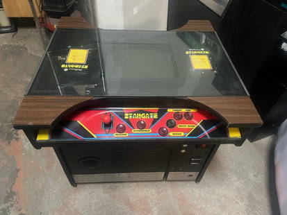 Williams 1981 Stargate Cocktail Table Arcade Machine: Williams 1981 Stargate Cocktail Table Arcade Machine Experience the nostalgia of classic gaming with the STARGATE Cocktail Table Arcade Machine, produced by Williams in 1981. This unique arcade table