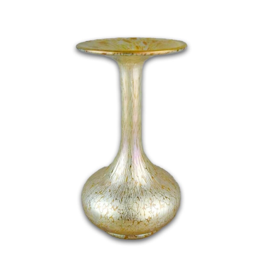 Loetz Gold Violet Iridescent Glass Vase Oil Spot Design: Loetz Gold Violet Iridescent Glass Vase Oil Spot Design This exquisite Loetz vase showcases a stunning gold and violet iridescent finish, featuring an intricate oil spot pattern that enhances its arti