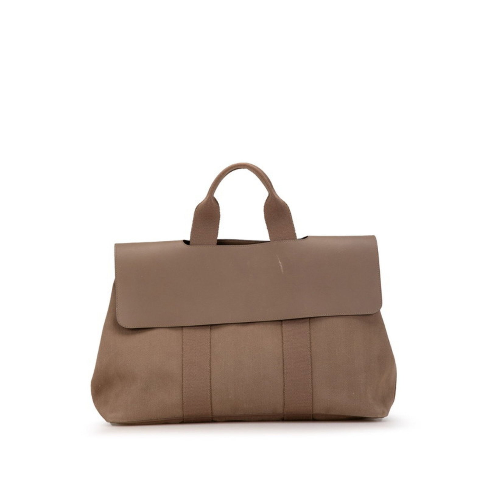 Hermes Valparaiso MM Beige Toile Chevron Leather Handbag 26.5 x 41 x 18cm: Hermes Valparaiso MM Beige Toile Chevron Leather Handbag 26.5 x 41 x 18cm The Hermes Valparaiso MM Handbag is a stylish accessory designed for women. Crafted from durable beige Toile chevron leather, 