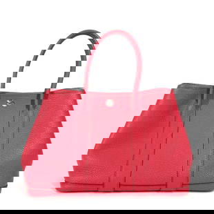 Hermes Bougainvillea Pink Leather Tote Bag 20.5cm x 29cm x 13cm: Hermes Bougainvillea Pink Leather Tote Bag 20.5cm x 29cm x 13cm This exquisite Hermes tote bag is crafted from high-quality leather in a stunning bougainvillea pink, perfect for adding a pop of