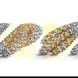 18K Yellow Gold 10.75 Ct Diamond Earrings with 210 VVS-VS Diamonds: 18K Yellow Gold 10.75 Ct Diamond Earrings with 210 VVS-VS Diamonds These exquisite earrings are crafted from 18K yellow gold and feature a stunning total of 210 diamonds, with an approximate total