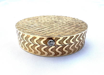 Tiffany & Co 14K Gold Diamond Pill Box with Mirror and Case: Tiffany & Co 14K Gold Diamond Pill Box with Mirror and Case This magnificent Tiffany & Co. 14K yellow gold diamond pill box with a mirror inside measures approx 1.80" diameter and 0.40" tall. The