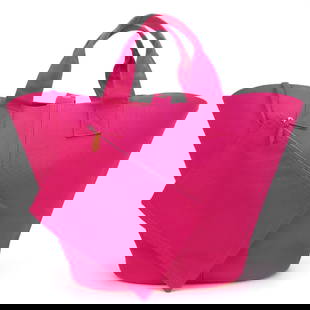 Hermes Panier de Plage MM Hot Pink Canvas Tote Bag Women's: Hermes Panier de Plage MM Hot Pink Canvas Tote Bag Women's This stylish Hermes Panier de Plage MM tote bag in vibrant hot pink is the perfect accessory for any fashion-forward woman. Crafted from dura