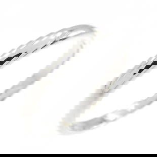 Cartier Women's Platinum Wedding Band Ring Size 47: Cartier Women's Platinum Wedding Band Ring Size 47 This exquisite Cartier Wedding Band ring is crafted from high-quality platinum, designed specifically for women. It features a size 47, equivalent to