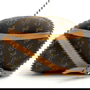 Louis Vuitton Blois Brown Monogram Shoulder Bag for Women: Louis Vuitton Blois Brown Monogram Shoulder Bag for Women This elegant Louis Vuitton Blois Shoulder Bag is crafted from durable Monogram Canvas in a classic brown color, designed specifically for