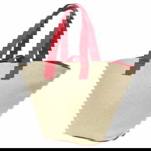 Hermes Panier de Plage PM Reversible Tote Bag Beige Red: Hermes Panier de Plage PM Reversible Tote Bag Beige Red Elevate your style with this exquisite Hermes Panier de Plage PM Tote Bag. Expertly crafted from high-quality cotton, this reversible bag featur