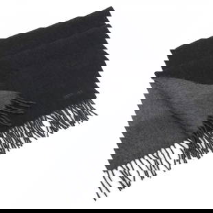 Hermes Cashmere Stole in Black and Gray: Hermes Cashmere Stole in Black and Gray This exquisite Hermes stole is crafted from luxurious cashmere, providing both warmth and a touch of elegance. The scarf features a sophisticated color palette