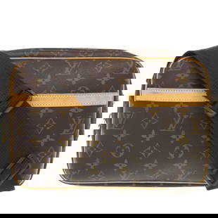 Louis Vuitton Reporter PM Brown Monogram Shoulder Bag: Louis Vuitton Reporter PM Brown Monogram Shoulder Bag This Louis Vuitton Reporter PM shoulder bag showcases the iconic Monogram canvas in a rich brown hue. Designed for both men and women, this stylis