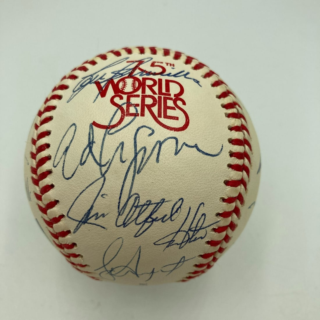 1978 New York Yankees Signed World Series Baseball with JSA COA: 1978 New York Yankees Signed World Series Baseball with JSA COA Celebrate the legendary 1978 New York Yankees with this authentic World Series Champions baseball, featuring 21 signatures from the team