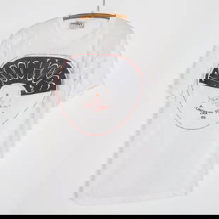 Vintage 1989 Isaac Hayes European Tour T-Shirt Cotton White: Vintage 1989 Isaac Hayes European Tour T-Shirt Cotton White Authentic vintage 1989 Isaac Hayes European Tour Shirt, a classic piece from the 1980s. This shirt features a clean white color and is