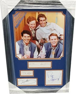 Happy Days Signed Framed Photo with Henry Winkler Ron Howard Beckett Authenticated: Happy Days Signed Framed Photo with Henry Winkler Ron Howard Beckett Authenticated This stunning framed piece features autographs from Hollywood icons Henry Winkler, Ron Howard, Donny Most, and Anson