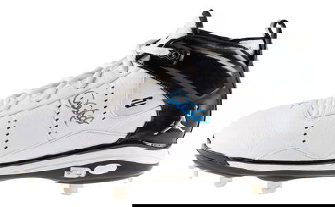 Derek Jeter Signed New York Yankees Game Model Cleat Steiner MLB Authenticated