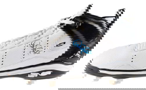 Derek Jeter Signed New York Yankees Game Model Cleat Steiner MLB Authenticated: Derek Jeter Signed New York Yankees Game Model Cleat Steiner MLB Authenticated Own a piece of baseball history with this Derek Jeter signed game-model cleat, featuring his autograph in blue Sharpie.