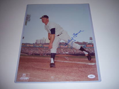 Whitey Ford New York Yankees Signed 11x14 Lithograph Photo JSA COA: Whitey Ford New York Yankees Signed 11x14 Lithograph Photo JSA COA Commemorate baseball history with this original signed 11x14 lithograph photo of Whitey Ford, a legendary pitcher for the New York
