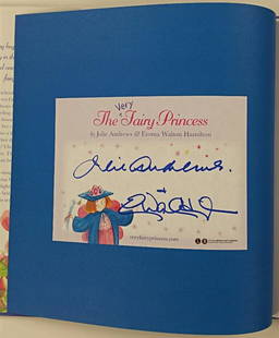 Julie Andrews Emma W. Hamilton Signed Very Fairy Princess Book: Julie Andrews Emma W. Hamilton Signed Very Fairy Princess Book Celebrate the magic of graduation with this charming "Very Fairy Princess Graduation Day" book, beautifully signed by Julie Andrews and E