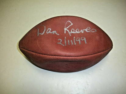 Dan Reeves Signed NFL Football with COA Super Bowl XXXIII: Dan Reeves Signed NFL Football with COA Super Bowl XXXIII This is an original NFL football signed by Dan Reeves, featuring his association with both the Broncos and Falcons during Super Bowl XXXIII. T