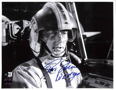 Denis Lawson Signed 11x14 Star Wars Wedge Photo Beckett Certified: Denis Lawson Signed 11x14 Star Wars Wedge Photo Beckett Certified This iconic 11x14 black and white photograph features Denis Lawson as Wedge Antilles from Star Wars: A New Hope. The photograph is aut