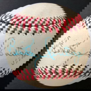Benito Santiago Signed Rawlings NL Baseball JSA Authenticated Padres: Benito Santiago Signed Rawlings NL Baseball JSA Authenticated Padres This official Rawlings National League baseball is signed by Benito Santiago, a prominent player from the San Diego Padres. The