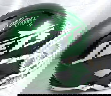 Davante Adams Signed New York Jets Full-Size Speed Helmet Beckett Holo: Davante Adams Signed New York Jets Full-Size Speed Helmet Beckett Holo This authentic New York Jets full-size speed helmet is autographed by star player Davante Adams. A perfect collectible for any fo