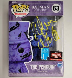 Danny Devito Signed Penguin Funko Pop Batman Returns Beckett Authenticated: Danny Devito Signed Penguin Funko Pop Batman Returns Beckett Authenticated This is a pre-owned Funko Pop figure featuring The Penguin, a character from the movie Batman Returns. The figure is signed b