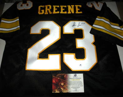 Shonn Greene Signed Cleveland Browns Jersey Beckett Authenticated: Shonn Greene Signed Cleveland Browns Jersey Beckett Authenticated This officially licensed Russell jersey is a unique piece for any football fan, featuring the signature of Shonn Greene.