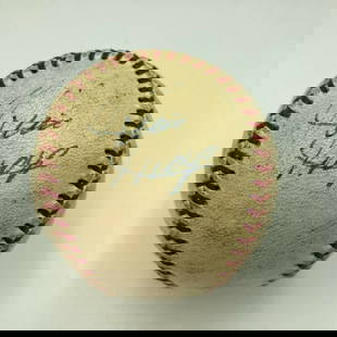 Willie Mays 1950s Signed National League Giles Baseball JSA COA: Willie Mays 1950s Signed National League Giles Baseball JSA COA Celebrate the legacy of baseball legend Willie Mays with this signed National League Giles baseball from his playing days in the 1950s.