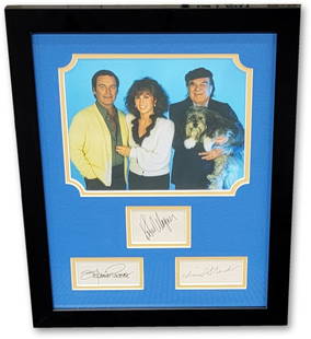 Hart to Hart Cast Signed Framed Photo 15x19 Beckett Authenticated: Hart to Hart Cast Signed Framed Photo 15x19 Beckett Authenticated This stunning framed collage features an original photograph signed by the iconic cast of the beloved television series 'Hart to Hart'