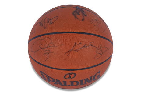 Kobe Bryant 2010-11 Lakers Team Signed NBA Basketball PSA/DNA AJ00652: Kobe Bryant 2010-11 Lakers Team Signed NBA Basketball PSA/DNA AJ00652 This is an original Los Angeles Lakers team signed NBA basketball from the 2010-11 season, featuring prominent players including K
