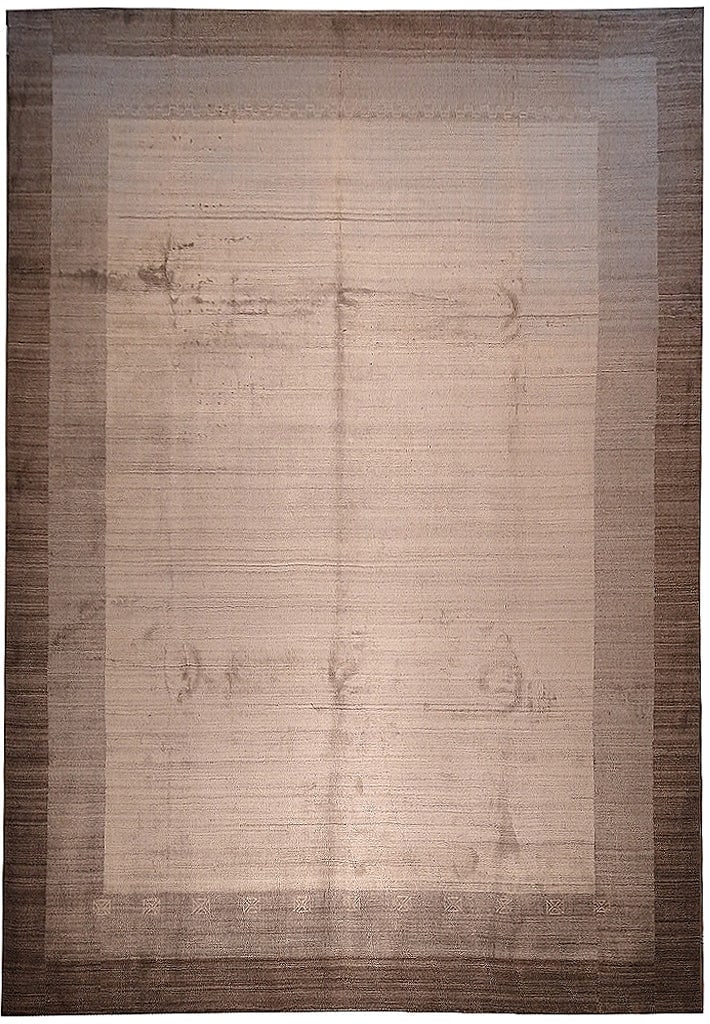 9 x 12 Handmade Wool Area Rug in Taupe Modern Design: 9 x 12 Handmade Wool Area Rug in Taupe Modern Design Enhance your living space with this 9 x 12 Modern Handmade Wool Rug in Taupe, a perfect blend of elegance and simplicity, ideal for contemporary an