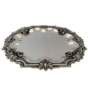 Italian 925 Sterling Silver 15.50 Inch Leaf Applique Square Tray: Italian 925 Sterling Silver 15.50 Inch Leaf Applique Square Tray Elevate your dining experience with this exquisite Fine Italian 925 Sterling Silver Square Tray. This stunning piece features intricate
