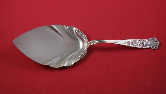 Gorham Maryland Sterling Silver Pie Server 8 5/8" Flat Handle: Gorham Maryland Sterling Silver Pie Server 8 5/8" Flat Handle This exquisite pie server from Gorham features a flat handle design, crafted from high-quality sterling silver. The piece showcases the el