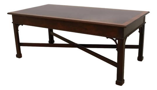 Stickley Chippendale Mahogany Coffee Table with Banded Top: Stickley Chippendale Mahogany Coffee Table with Banded Top This Stickley Chippendale Coffee Table features a stunning banded top with a traditional design, crafted from high-quality mahogany. The tabl