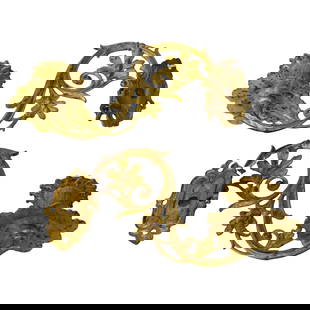 Antique French Gilt Bronze Candle Wall Sconce Set of 2 C1890: Antique French Gilt Bronze Candle Wall Sconce Set of 2 C1890 This exquisite antique French gilt bronze wall sconce, dating back to circa 1890, showcases the intricate floral, foliate, and scrollwork d