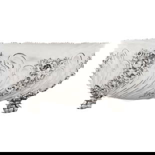 Tiffany & Co. Large Sterling Silver Bowl 4in Height 10in Diameter 1930s Floral Design: Tiffany & Co. Large Sterling Silver Bowl 4in Height 10in Diameter 1930s Floral Design This exquisite large sterling silver bowl, crafted by the prestigious Tiffany & Co., stands as a testament to exce