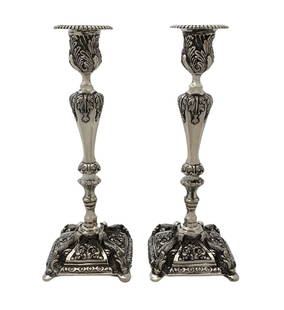 OLD ANTIQUE PORTUGUESE 925 STERLING SILVER CANDLESTICKS: OLD ANTIQUE PORTUGUESE 925 STERLING SILVER CANDLESTICKS Enhance your decor with this exquisite pair of antique Portuguese candlesticks, crafted from 925 sterling silver. Each piece showcases intricate