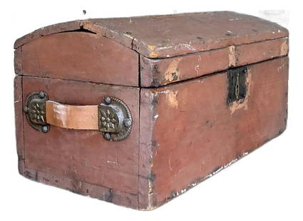 Vintage Boho Rustic Wooden Toolbox with Leather Handle: Vintage Boho Rustic Wooden Toolbox with Leather Handle This vintage wooden toolbox exudes rustic charm and carries a rich utilitarian history. Featuring an original reddish-brown finish, a domed lid,