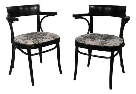 Pair of Early 20th Century Thonet Style Bentwood Bistro Chairs: Pair of Early 20th Century Thonet Style Bentwood Bistro Chairs This striking pair of early 20th-century bentwood cafe bistro dining chairs embodies the iconic Vienna Secessionist style. These chairs,