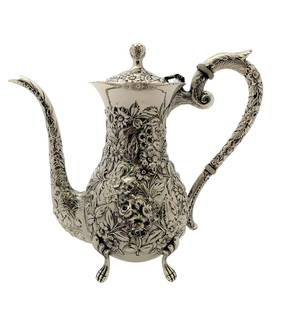 Antique 925 Sterling Silver Floral Chased Coffee Tea Pot 7.50 Inches: Antique 925 Sterling Silver Floral Chased Coffee Tea Pot 7.50 Inches This antique 925 sterling silver coffee tea pot or oil pitcher showcases exquisite handmade floral chased designs. The piece featur