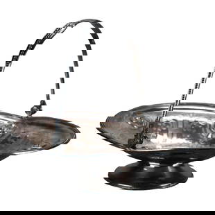 Circa 1890 Antique Silver Plated Figural Fruit Bowl: Circa 1890 Antique Silver Plated Figural Fruit Bowl This exquisite Antique Figural Silver Plated Fruit Bowl, dating back to circa 1890, features intricate mask and foliate engravings that enhance its
