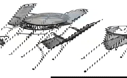 Vintage Russel Woodward Wrought Iron Patio Set Table and 4 Chairs: Vintage Russel Woodward Wrought Iron Patio Set Table and 4 Chairs This exquisite Russel Woodward wrought iron patio set from the 1950s features a high-quality construction with a beautiful vine, leaf,