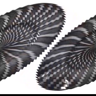 Large Gray Murano Glass Bowl Centerpiece by Alfredo Barbini 22 x 22 x 3: Large Gray Murano Glass Bowl Centerpiece by Alfredo Barbini 22 x 22 x 3 This impressive Murano glass plate exhibits all the hallmarks of Alfredo Barbini, however it is unsigned. The top surface is gre