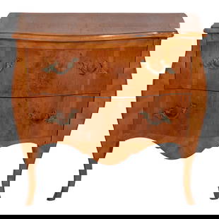 60 Year Old Vintage Italian Walnut Commode 37 x 18.5 x 36: 60 Year Old Vintage Italian Walnut Commode 37 x 18.5 x 36 This Vintage Italian Continental Walnut Commode is a charming piece that showcases its rich heritage and craftsmanship. With an age of approxi