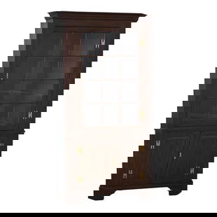 Henkel Harris Mahogany Corner China Cabinet Model 1114 Traditional Design: Henkel Harris Mahogany Corner China Cabinet Model 1114 Traditional Design This stunning Henkel Harris Mahogany Corner China Cabinet features a traditional design with high-quality construction. Crafte