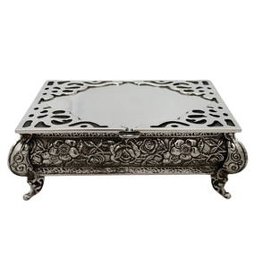 Italian 925 Sterling Silver Handmade Floral Besamim Holder 1.75x3x4.75: Italian 925 Sterling Silver Handmade Floral Besamim Holder 1.75x3x4.75 This exquisite Besamim Holder, crafted from fine Italian 925 sterling silver, showcases intricate handmade floral ornate designs.