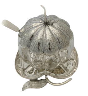 Antique American 925 Sterling Silver Crystal Apple Honey Dish Tray Set: Antique American 925 Sterling Silver Crystal Apple Honey Dish Tray Set This exquisite antique American honey dish and tray set is crafted from 925 sterling silver and crystal, showcasing a beautiful h