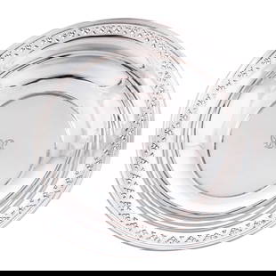 Tiffany & Co. Sterling Silver Bowl 9 Diameter 1946 Monogrammed: Tiffany & Co. Sterling Silver Bowl 9 Diameter 1946 Monogrammed This exquisite sterling silver bowl by Tiffany & Co. features a beautiful symmetrical cutout pattern along the edge, making it an elegant