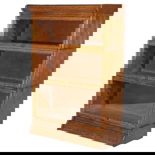 Antique Globe Wernicke Oak Three Stack Bookcase C1920: Antique Globe Wernicke Oak Three Stack Bookcase C1920 This antique barrister bookcase, inspired by Globe Wernicke, dates to circa 1920 and features a classic three-stack design. Crafted from high-qual