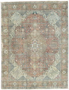 Extra-Large Vintage Hand-Knotted Floral Wool Rug 9'8 x 12'9: Extra-Large Vintage Hand-Knotted Floral Wool Rug 9'8 x 12'9 Enhance your space with this stunning extra-large antique vintage oriental rug, featuring a beautifully distressed floral pattern in muted c