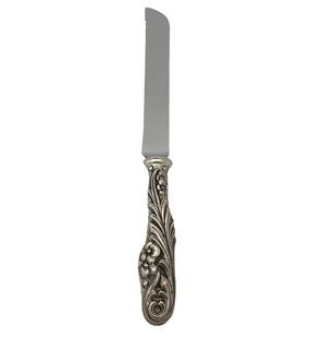 Italian 925 Sterling Silver Handmade Floral Leaf Bread Knife 11.50": Italian 925 Sterling Silver Handmade Floral Leaf Bread Knife 11.50" Discover this exquisite handmade bread knife crafted from fine Italian 925 sterling silver. This stunning piece features intricate f